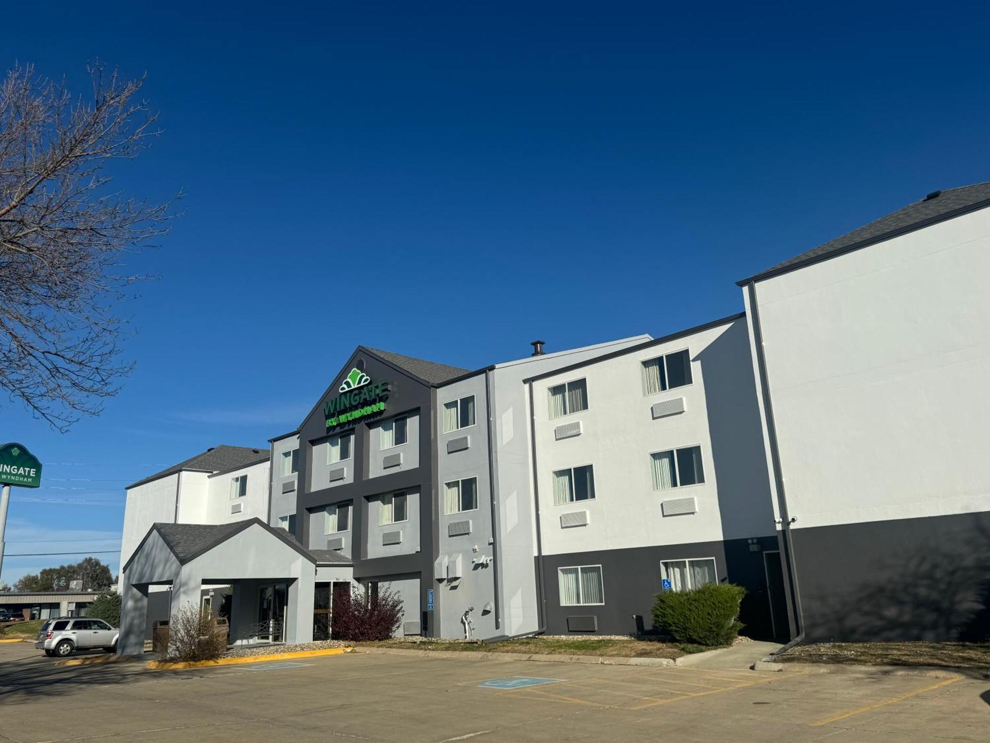 Wingate By Wyndham Sioux City Exterior photo